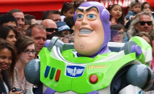 Buzz l'éclair en promotion pour Toy Story 3 à Londres le 18 juillet 2010