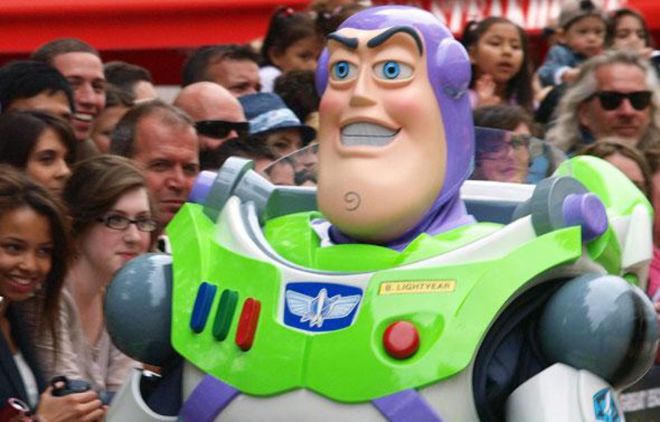 Buzz L'éclair Film A Partir De Quel Age Disney actualités
