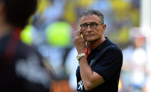 Guy Novès lors de la demi-finale de Top 14 Clermont-Toulouse, le 6 juin 2015.