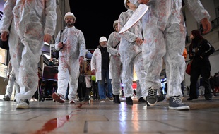 Action des militants de L214 le soir d'Halloween en 2017 à Tours.