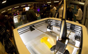 Une imprimante 3D exposée à Paris, le 15 novembre 2013