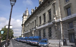 Le batiment du 36 quai des Orfevres, siège de la Direction Regionale de la Police Judiciaire de la Prefecture de Police de Paris.