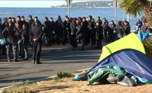 Vintimille: évacuation d'un camp de migrants