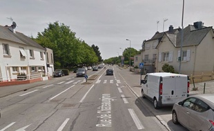L'accident a eu lieu à hauteur du 174 rue de Châteaugiron à Rennes.