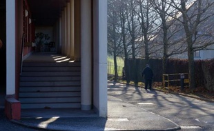 Entrée de la maison de retraite du Césalet, à Jacob-Bellecombette près de Chambéry, le 12 décembre 2013