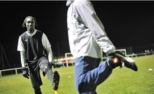Après une saison chaotique, l'attaquant a rechaussé les crampons à Châteaubriant.