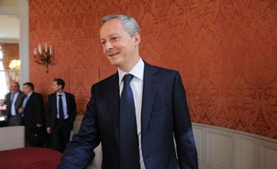 Le ministre de l'Agriculture, Bruno Le Maire, lors d'une réunion avec le monde agricole le 31 mai 2011 à Paris.