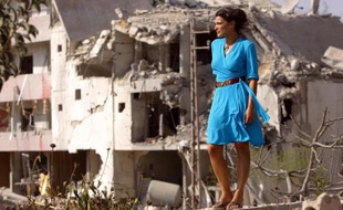L'actrice libanaise Nada Abou Farhat dans "Sous les bombes" (2008), un film de Philippe Aractingi