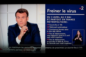 COVID-19, Intervention de Emmanuel Macron a la télévision pour annoncer le 3eme confinement du pays.