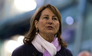 La ministre de l'Ecologie Ségolène Royal aux Mureaux, le 5 février 2016