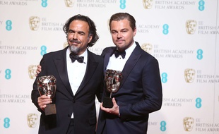 Alejandro Gonzalez Inarritu et Leonardo DiCaprio aux BAFTA, à Londres le 14 février 2016.