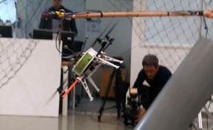 Les prototypes de robots aériens sont testés au LAAS-CNRS de Toulouse.