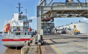 Des quais désert hier au port de Bordeaux.