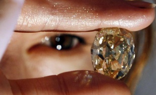 Une mine de diamants située en Sibérie, dont l'existence a été gardée secrète pendant des décennies, dispose d'immenses réserves susceptibles de provoquer "une révolution industrielle" dans le monde, affirment des experts.