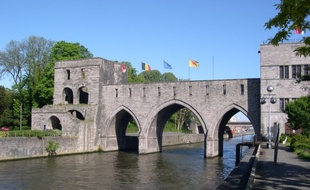 Le pont des Trous, à Tournai.