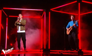 Terence James et Ed Sheeran en duo lors de la finale de The Voice All Stars.