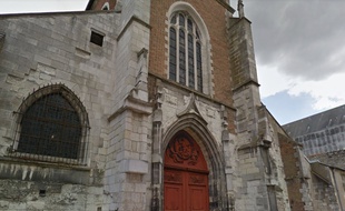 L'église Saint-Pierre du Matroi d'Orléans a été victime de dégradations.
