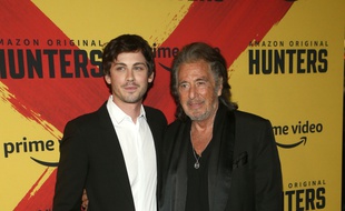 Les acteurs de la série Hunters, Logan Lerman et Al Pacino