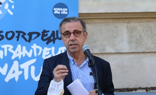 Le maire de Bordeaux Pierre Hurmic, lors de la présentation du plan nature de la ville, le 25 novembre 2020.
