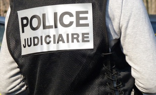 Une femme a chuté de son balcon ce mardi et la police judiciaire est chargée de déterminer les circonstances de ce drame (Illustration).