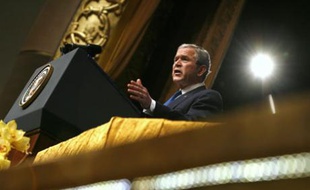 U.S. President George W. Bush delivers a speech at the Emirates Palace Hotel in Dubai January 13, 2008. Bush is on a week-long trip to the Middle East. REUTERS/Kevin Lamarque