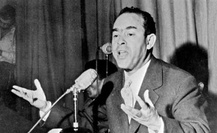 Le dossier de la disparition en 1965 à Paris de l'opposant marocain Medhi Ben Barka a connu lundi un nouveau développement avec la mise en cause de cinq Marocains, dont un haut responsable, le jour où le président Nicolas Sarkozy entamait une visite d'Etat de trois jours au Maroc.