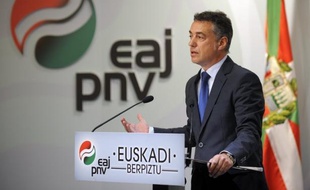 Le Parti nationaliste basque (PNV) est en tête des intentions de vote aux élections régionales du 21 octobre, les premières organisées au pays basque sans menace de l'ETA, alors que les indépendantistes de EH Bildu arriveraient en seconde position, selon un sondage.