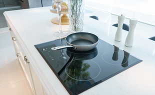 Pour vous aider à faire votre choix, voici un comparatif des meilleures table à induction