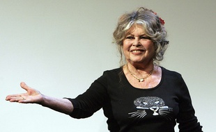 Brigitte Bardot lors d'une conférence de presse à Paris, en 2006.