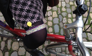 Strasbourg, le 16 février 2016. - Jart'elle, une invention strasbourgeoise des «Filles à vélo» pour faire du vélo en robe en toute sérénité.