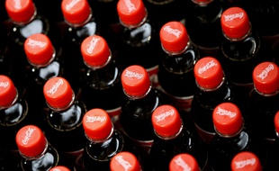 Des bouteilles de Coca-Cola. Illustration.