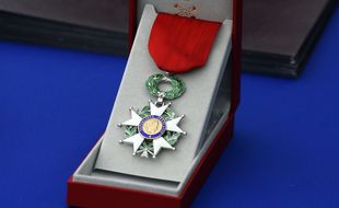 Une légion d'honneur. Illustration.
