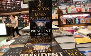 Dans une librairie de New York, l'édition américaine du polar «Le Président a disparu» cosigné par James Patterson et Bill Clinton.