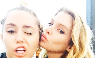 Miley Cyrus et Stella Maxwell