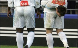 LOlympique de Marseille est toujours en course en Coupe de France de football après avoir gagné (2-0) le seul duel entre clubs de Ligue 1 des 8e de finale aux dépens de Sochaux, qui a tenu une mi-temps avant de séteindre, mercredi au stade vélodrome.