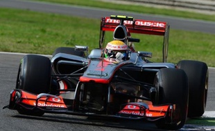 Les Britanniques Lewis Hamilton et Jenson Button (McLaren) partiront en première ligne dimanche au Grand Prix d'Italie, après avoir signé les deux meilleurs temps des qualifications, samedi à Monza, marquées par la 10e place de l'Espagnol Fernando Alonso (Ferrari)