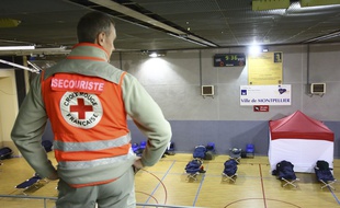 Des personnes démunies dorment dans un gymnase à Montpellier, lors d'une vague de froid le 18 janvier 2018.