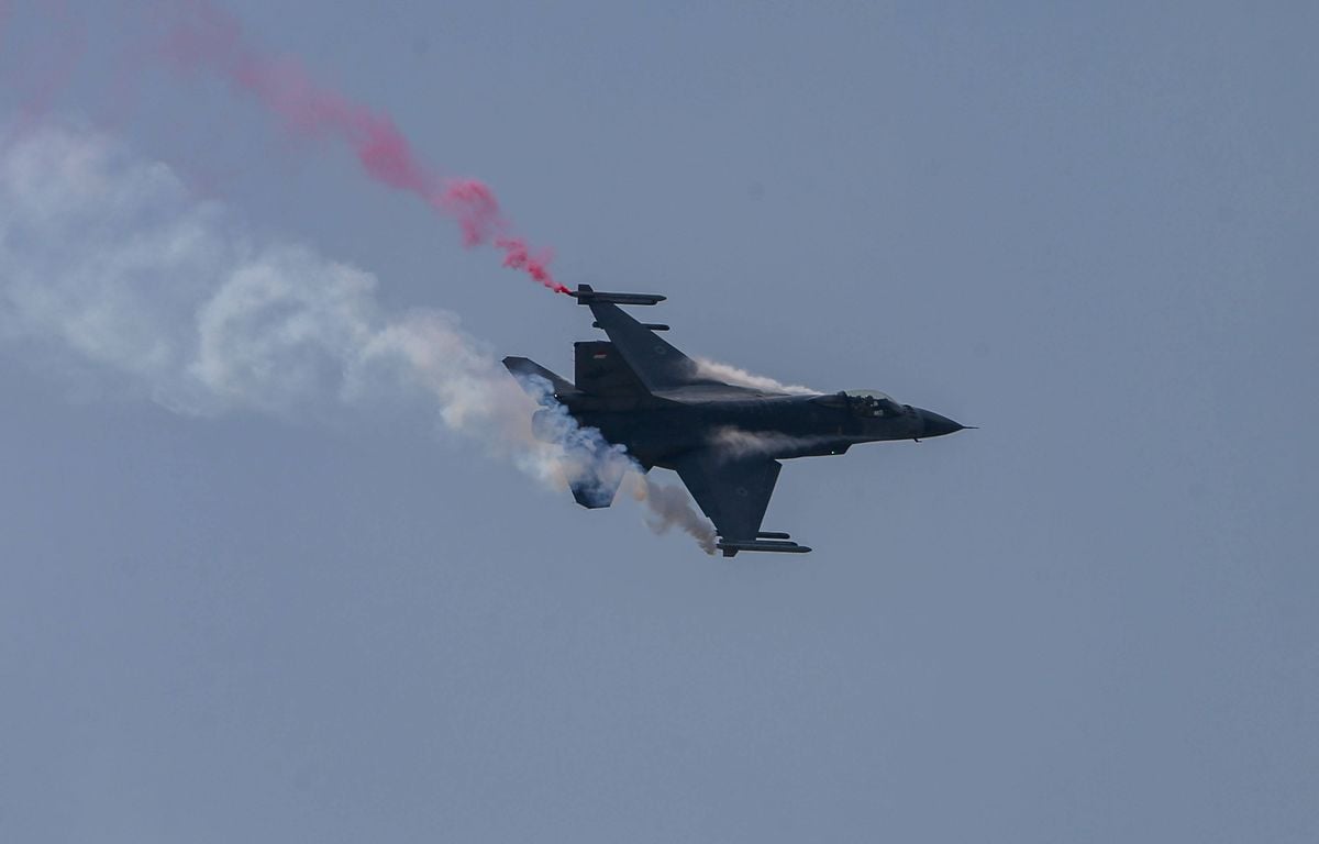 Pologne : Un avion de chasse s'écrase lors des préparatifs d'un show aérien