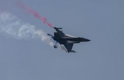 Un pilote polonais meurt après le crash d’un F-16 pendant les préparatifs d'un show