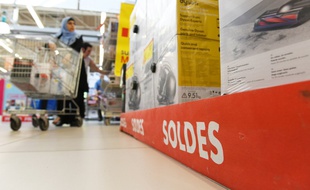 (Photo d'illustration) Les soldes commencent aujourd'hui dans quatre départements de l'est de la France.