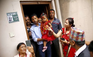 Une enfant de 3 ans a été proclamée déesse vivante au Népal