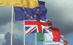 Drapeaux européens.