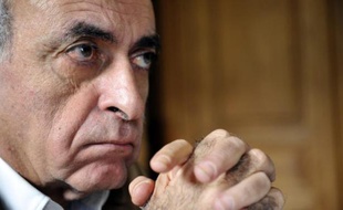 L'enquête sur le volet financier de l'affaire Karachi a connu un rebondissement spectaculaire avec les aveux de Ziad Takieddine, révélés mercredi, sur sa participation à un financement occulte de la campagne d'Edouard Balladur en 1995, mettant en cause directement la garde rapprochée de l'ex-Premier ministre.