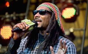 Le rappeur Snoop Dogg lors d'un concert au Firefly Music Festival, le 21 juin 2015, à Dover, dans le Delaware.