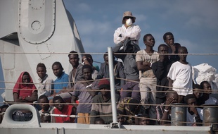 Des réfugiés sur un bateau en Italie. Credit:Michele Amoruso / IPA/SIPA