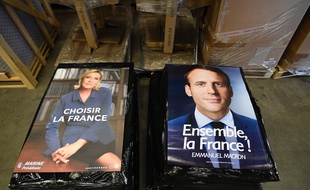 Voici les affiches des deux candidats au second tour de la présidentielle française, Marine Le Pen et Emmanuel Macron.