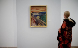 Plébiscité à l'étranger, convoité par les malfrats, Edvard Munch est en mal de reconnaissance dans son propre pays, la Norvège, qui peine à lui donner un musée digne de son oeuvre.