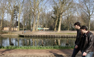 Les abords du zoo de Lille sont dangereux à cause du canal de la Deûle.