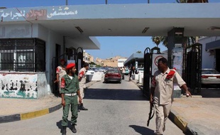 Deux ans après la chute du régime de Mouammar Kadhafi, le spectre de la guerre civile plane sur la Libye où les milices armées font la loi empêchant l'édification d'un Etat stable.