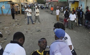 Sept personnes ont été tuées et trente blessées dimanche à Nairobi dans l'explosion d'une bombe déposée dans un bus, à Eastleigh, un quartier de la capitale kényane habité majoritairement par des Somaliens et des Kényans d'origine somalie.